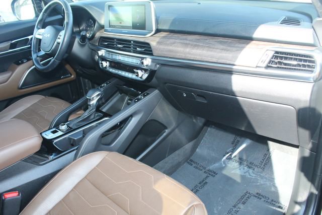 Used 2022 Kia Telluride SX w/ SX Prestige Package image 29
