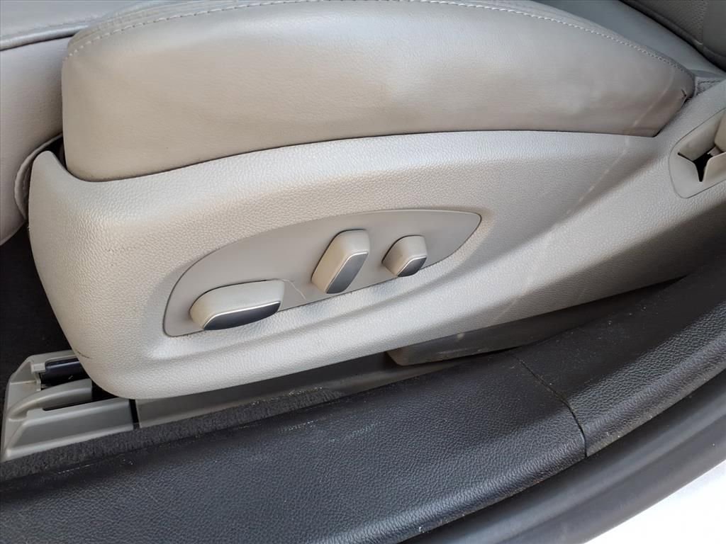 Used 2013 Cadillac XTS Luxury w/ Driver Awareness Package image 18