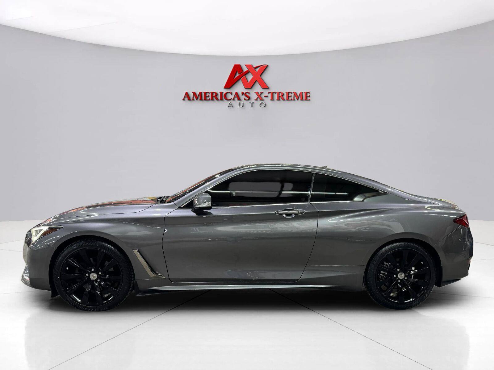 Used 2017 INFINITI Q60 3.0t w/ Premium Plus Package 3.0T AWD/4WD image 4