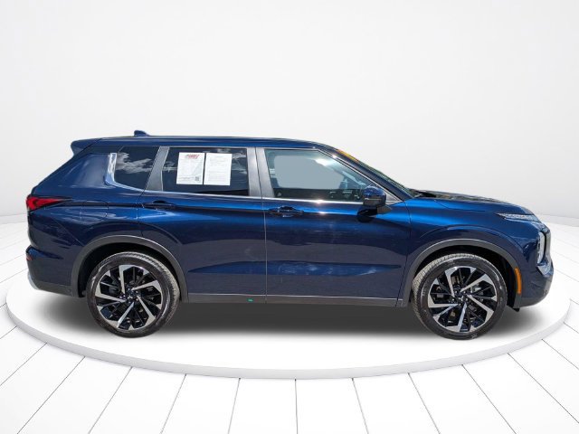 Used 2024 Mitsubishi Outlander SE FWD image 3