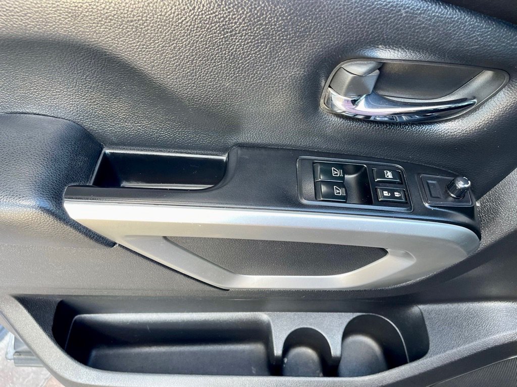 Used 2017 Nissan Titan SV AWD/4WD image 30