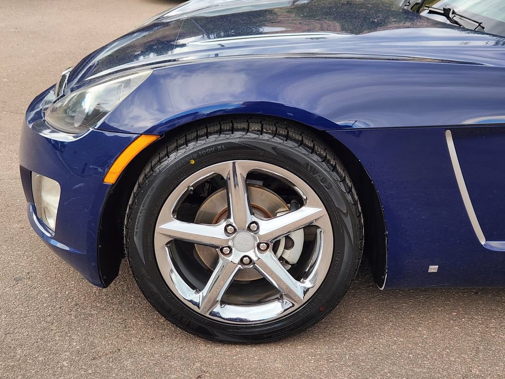Used 2009 Saturn Sky Red Line RWD image 9