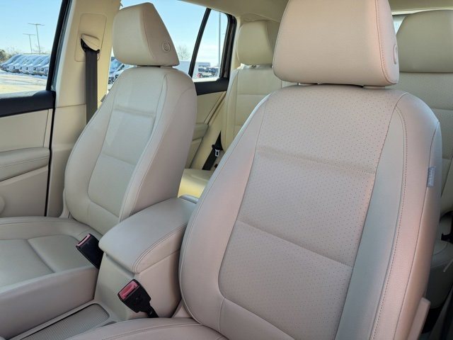 Used 2016 Volkswagen Tiguan S image 10