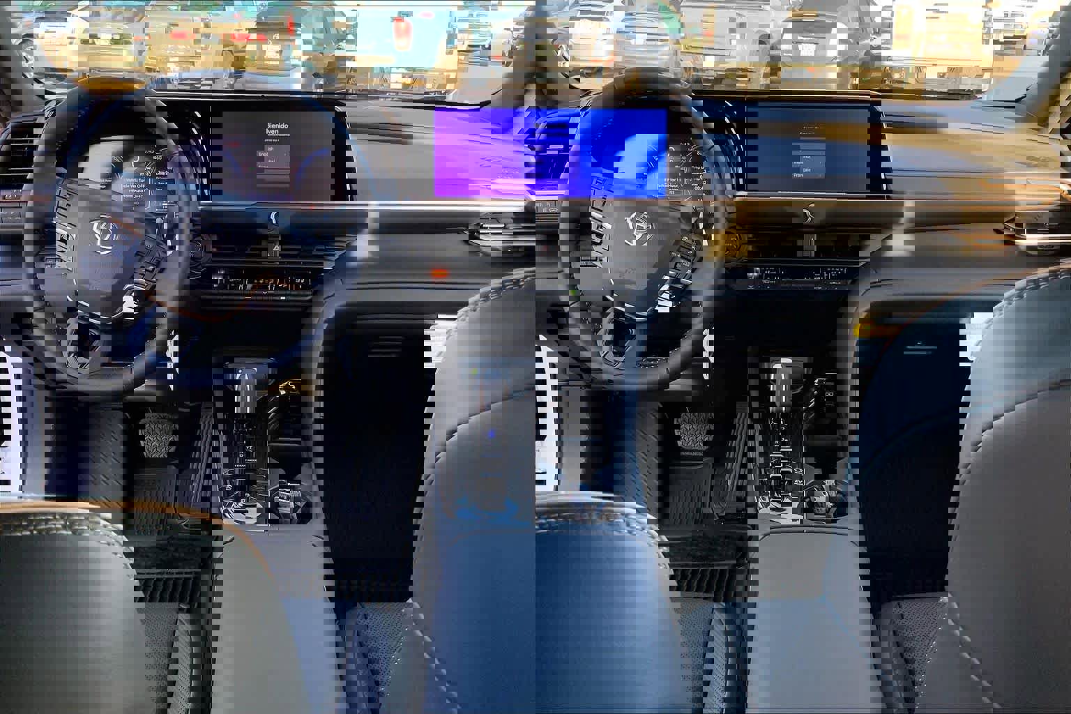 New 2026 Toyota Crown Signia image 5