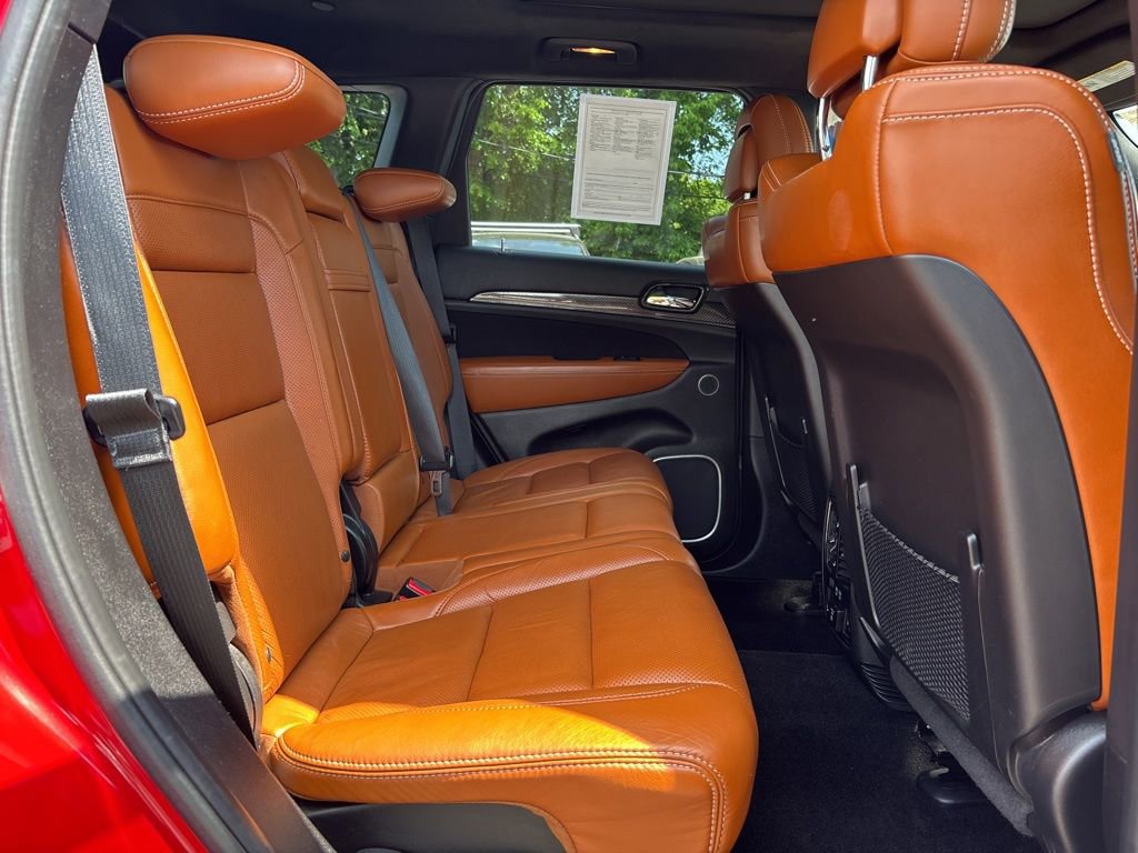 Used 2015 Jeep Grand Cherokee SRT w/ Luxury Group II AWD/4WD image 15