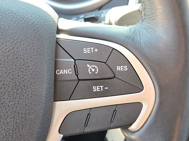 Used 2016 Jeep Cherokee Trailhawk w/ Cold Weather Group image 22