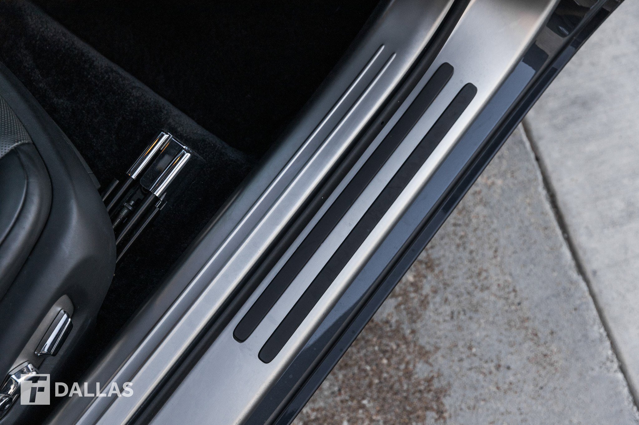 Used 2020 Rolls-Royce Wraith image 32