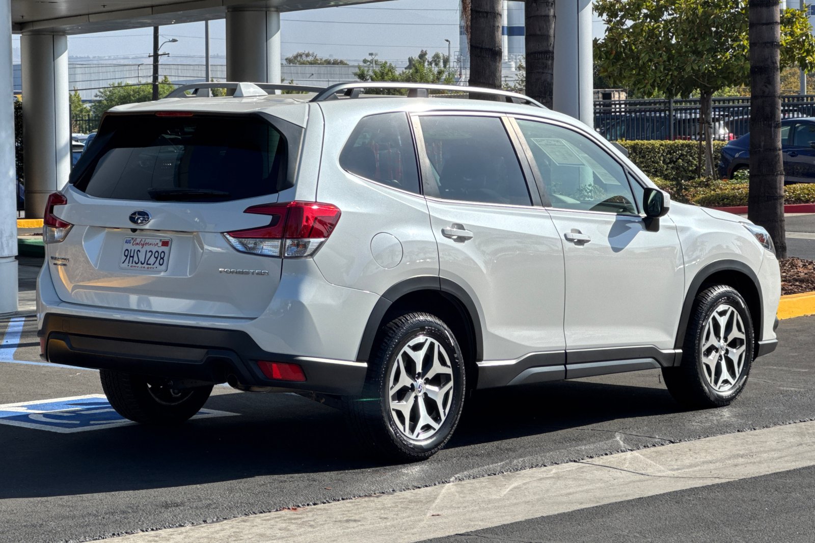 Certified 2023 Subaru Forester Premium AWD/4WD image 4