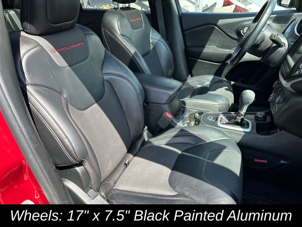 Used 2017 Jeep Cherokee Trailhawk w/ Comfort/Convenience Group AWD/4WD image 33