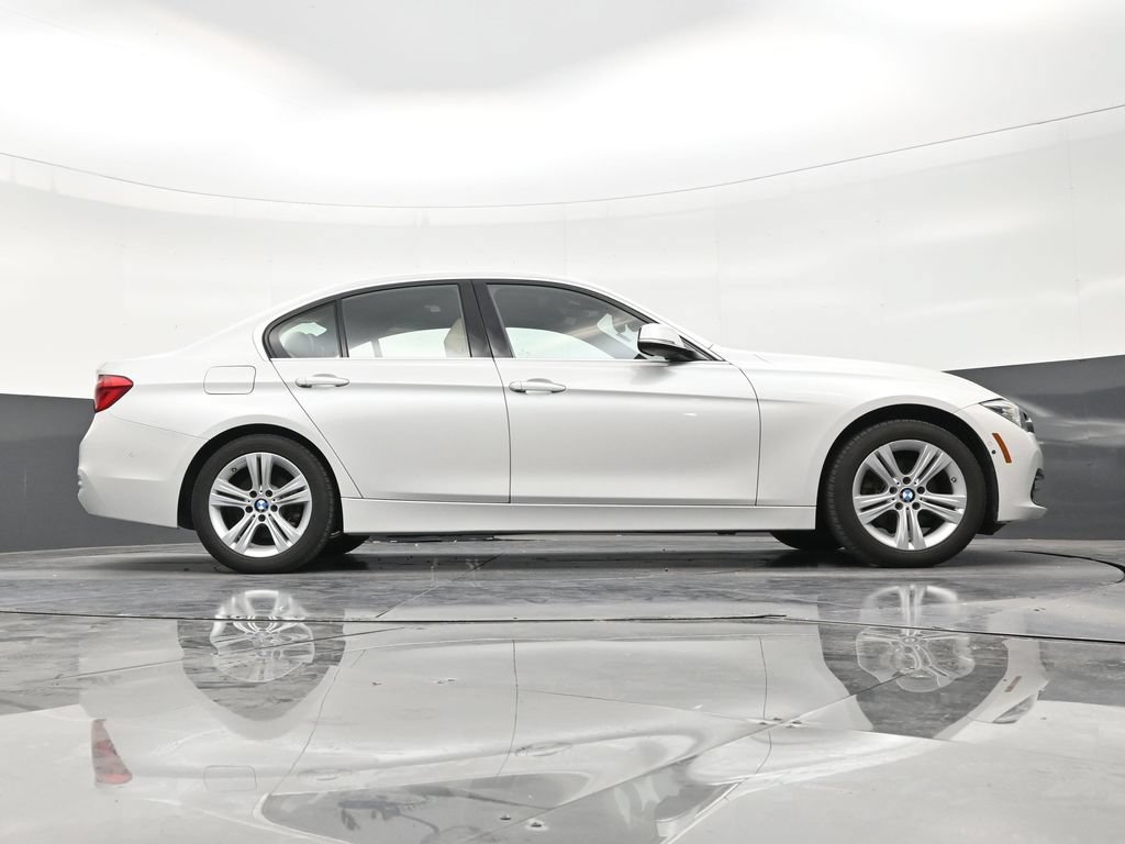 Used 2018 BMW 330i Sedan RWD image 25