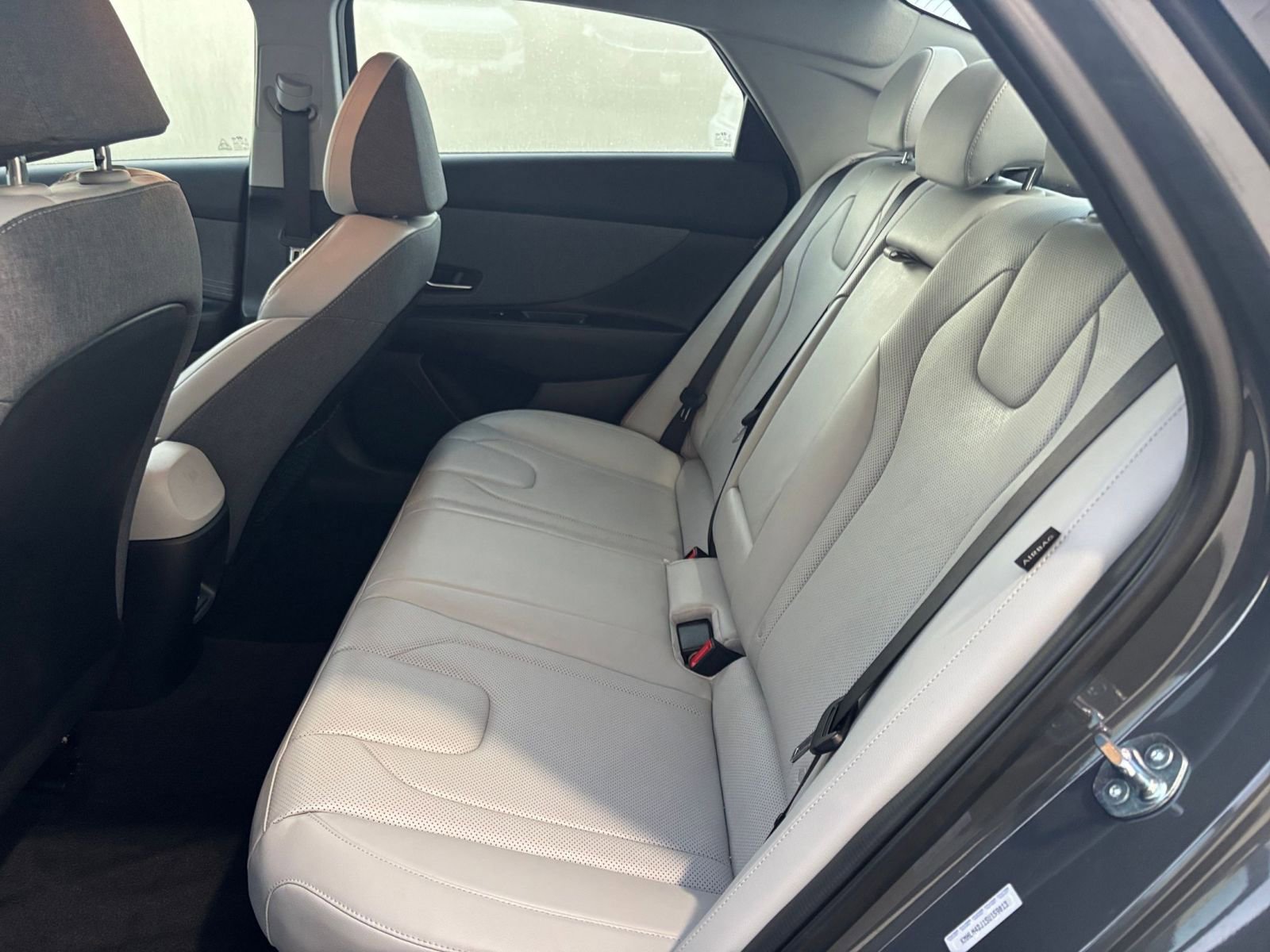 Used 2025 Hyundai Elantra Limited image 25