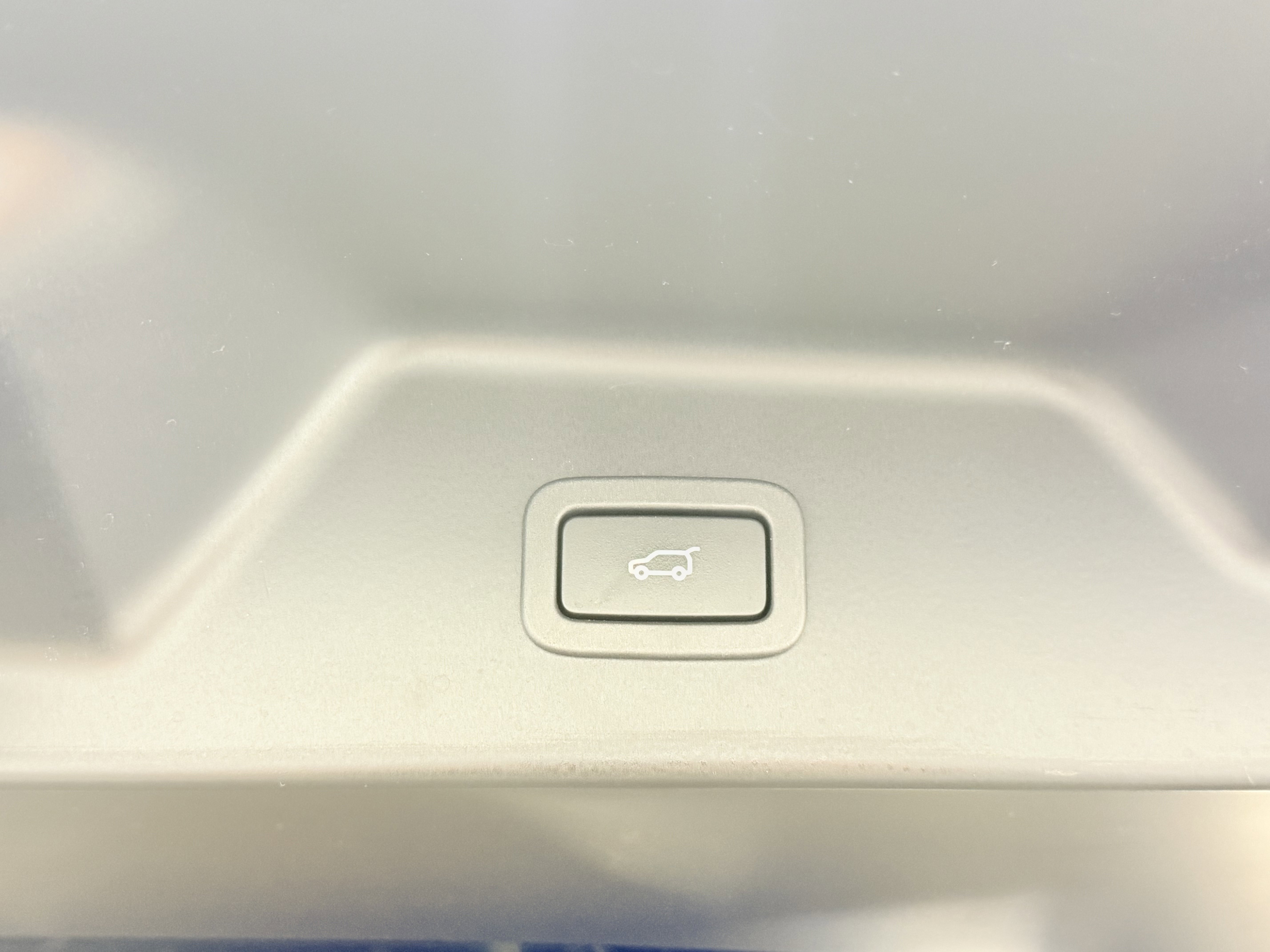 Used 2017 Land Rover Range Rover Supercharged image 10