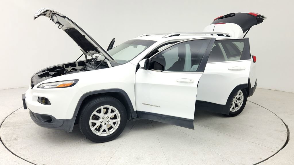 Used 2017 Jeep Cherokee Latitude image 11