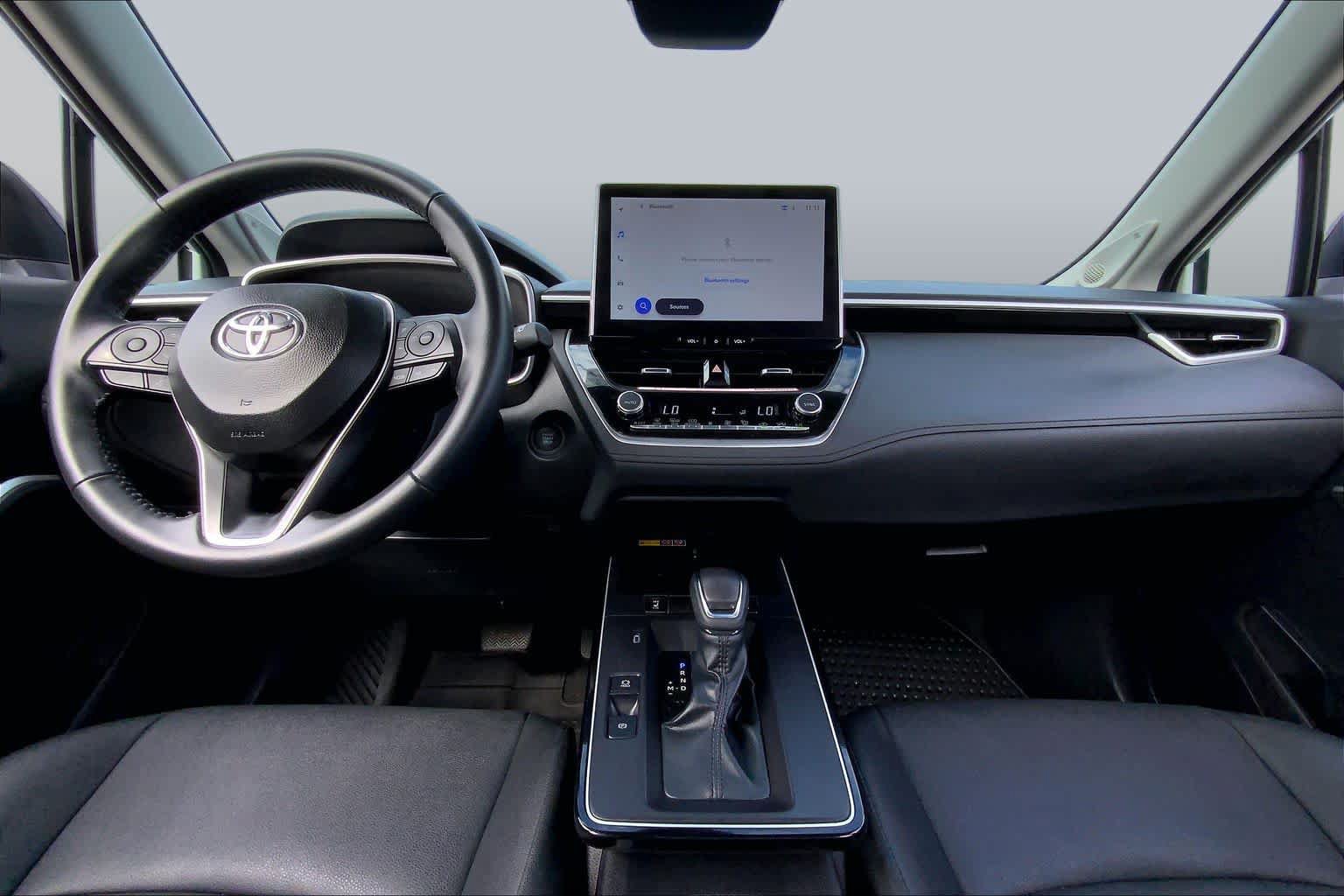 Used 2026 Toyota Corolla Cross XLE w/ Convenience Package FWD image 15
