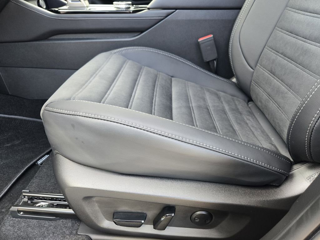 New 2026 Mitsubishi Outlander SE image 19