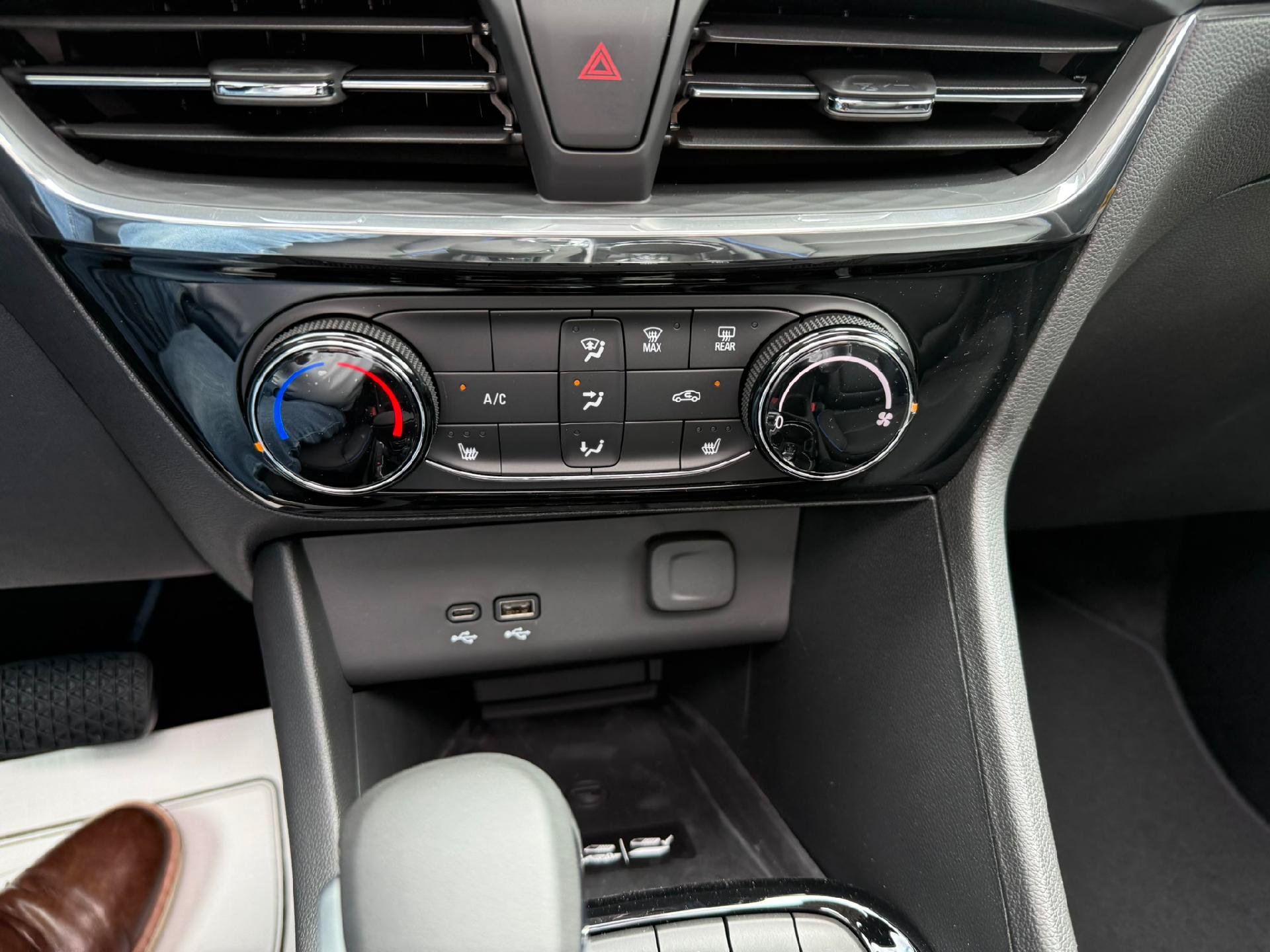 New 2026 Buick Encore GX Sport Touring w/ Advanced Technology Package AWD/4WD image 17