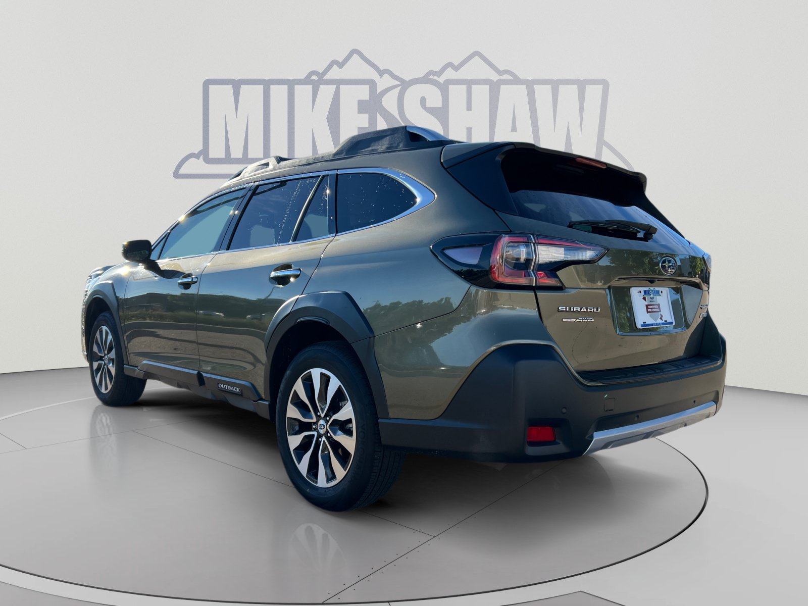 Used 2024 Subaru Outback Touring XT AWD/4WD image 3