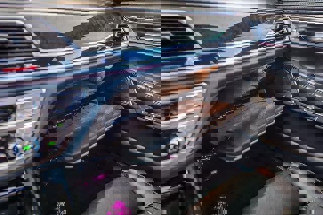 Used 2016 BMW 740i image 34