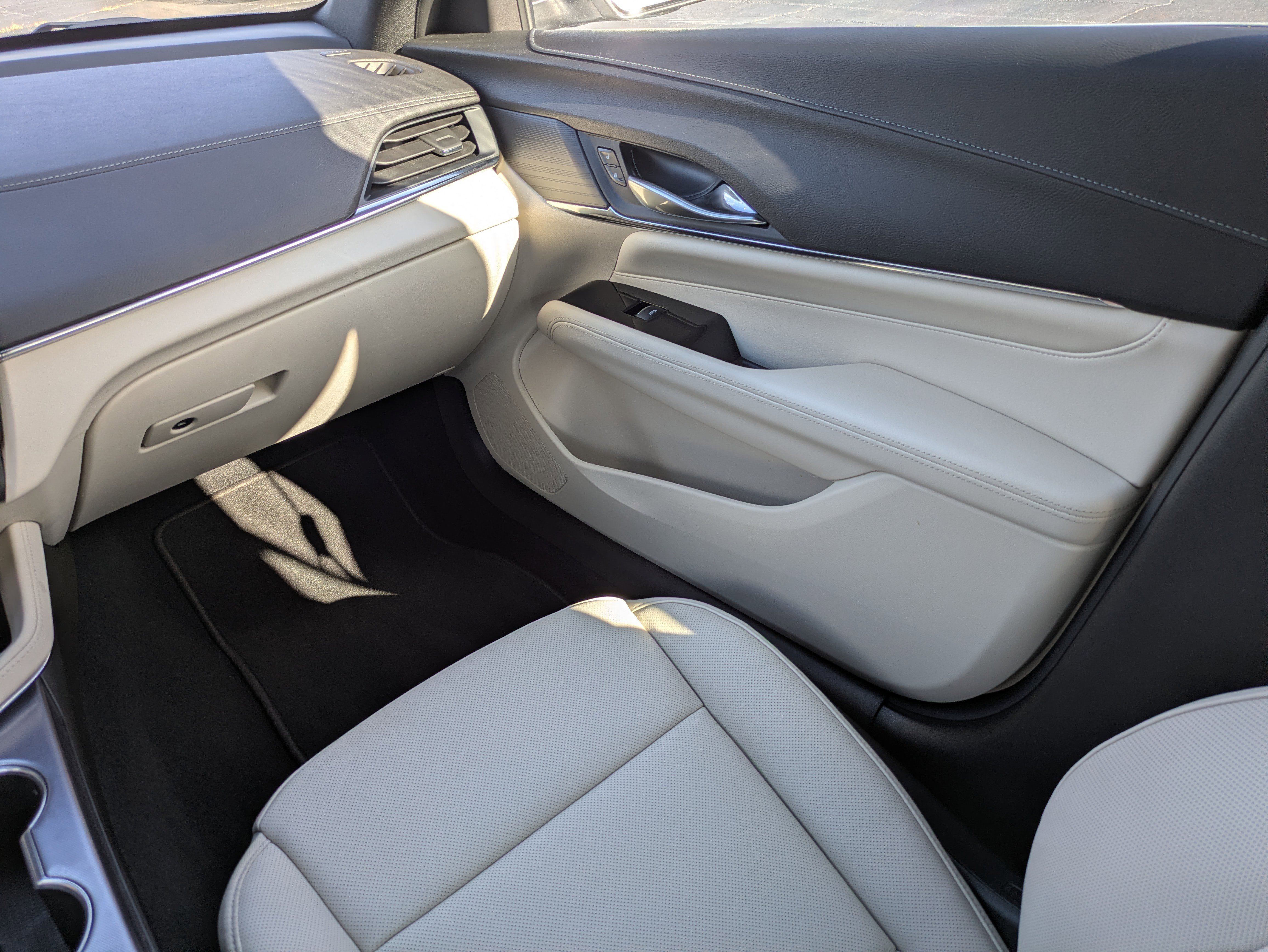 Certified 2026 Cadillac CT4 Premium Luxury image 15