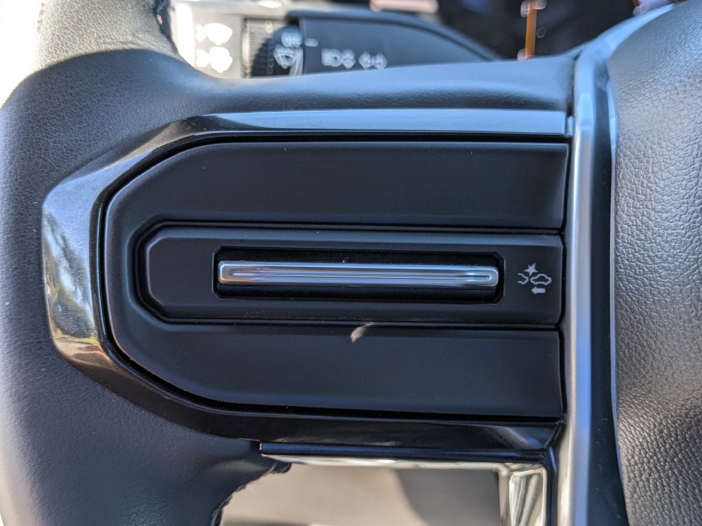 Used 2023 Chevrolet Colorado LT RWD image 25