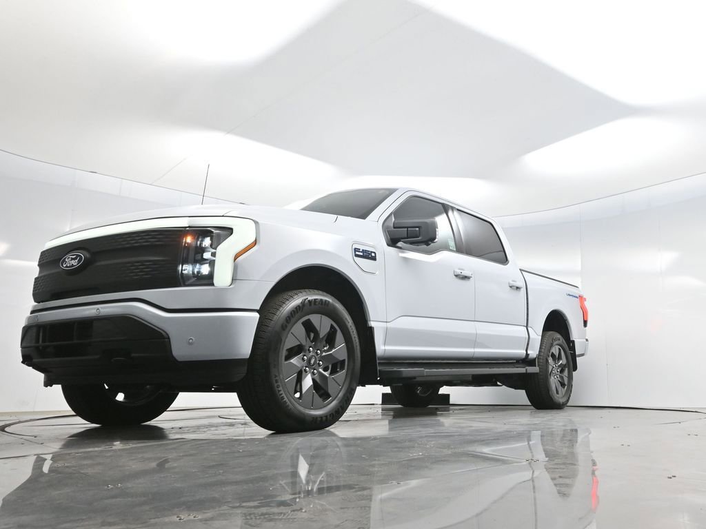 Used 2025 Ford F150 Lightning Flash AWD/4WD image 48