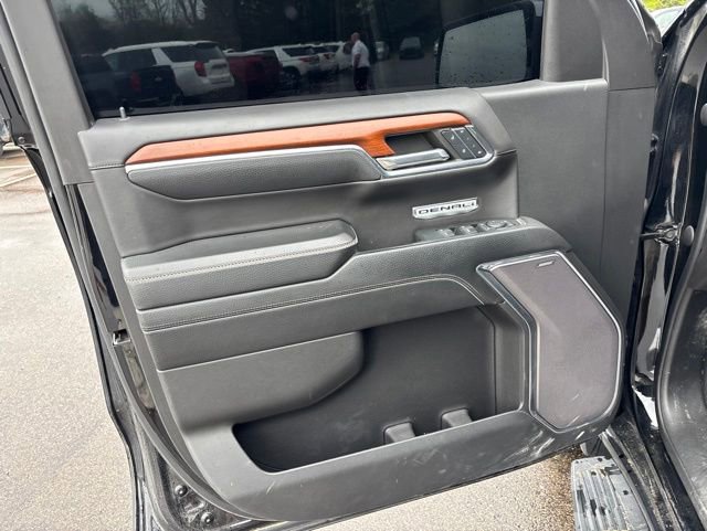 Used 2023 GMC Sierra 1500 Denali w/ Technology Package AWD/4WD image 17