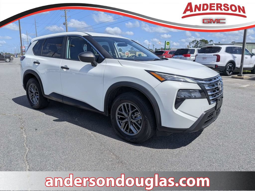 Used 2024 Nissan Rogue S FWD image 1