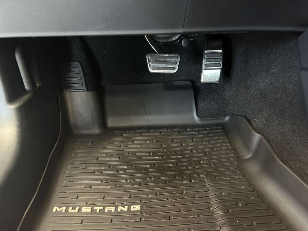 Used 2025 Ford Mustang GT Premium RWD image 15