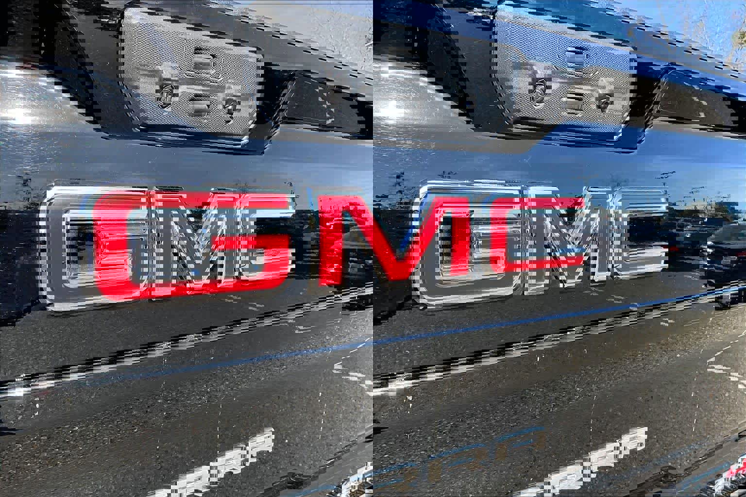 Used 2022 GMC Sierra 2500 AT4 image 30