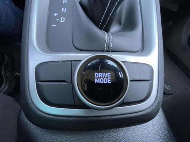 Certified 2021 Hyundai Venue SEL FWD image 27