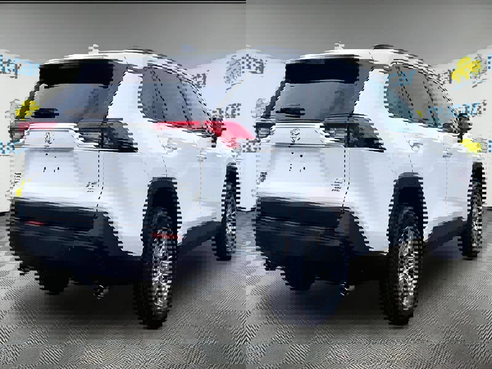 Used 2025 Toyota RAV4 XLE image 6