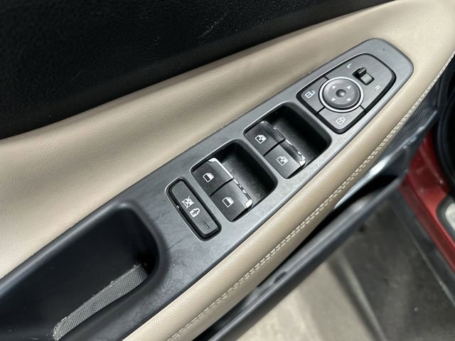 Used 2019 Hyundai Santa Fe AWD image 19