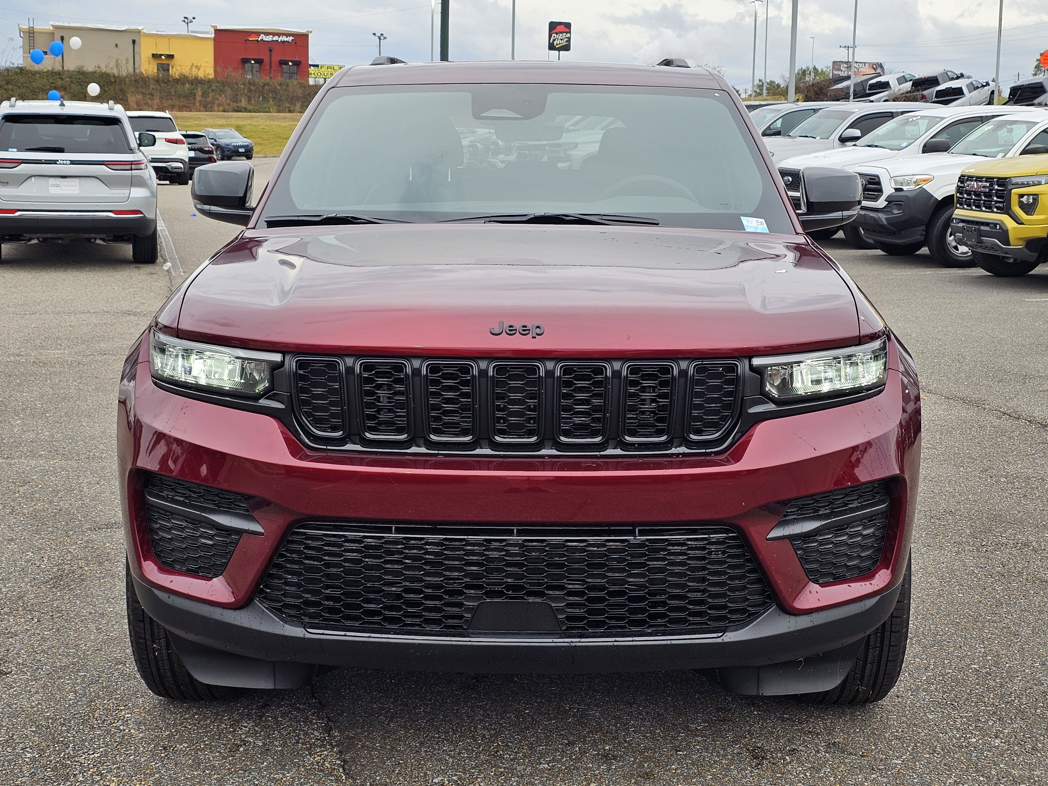 New 2025 Jeep Grand Cherokee Altitude image 2