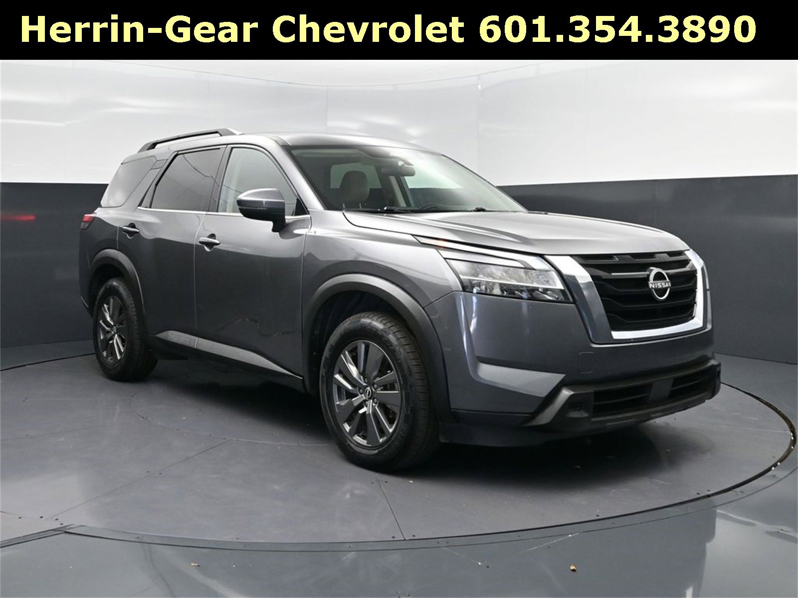 Used 2022 Nissan Pathfinder SV image 9