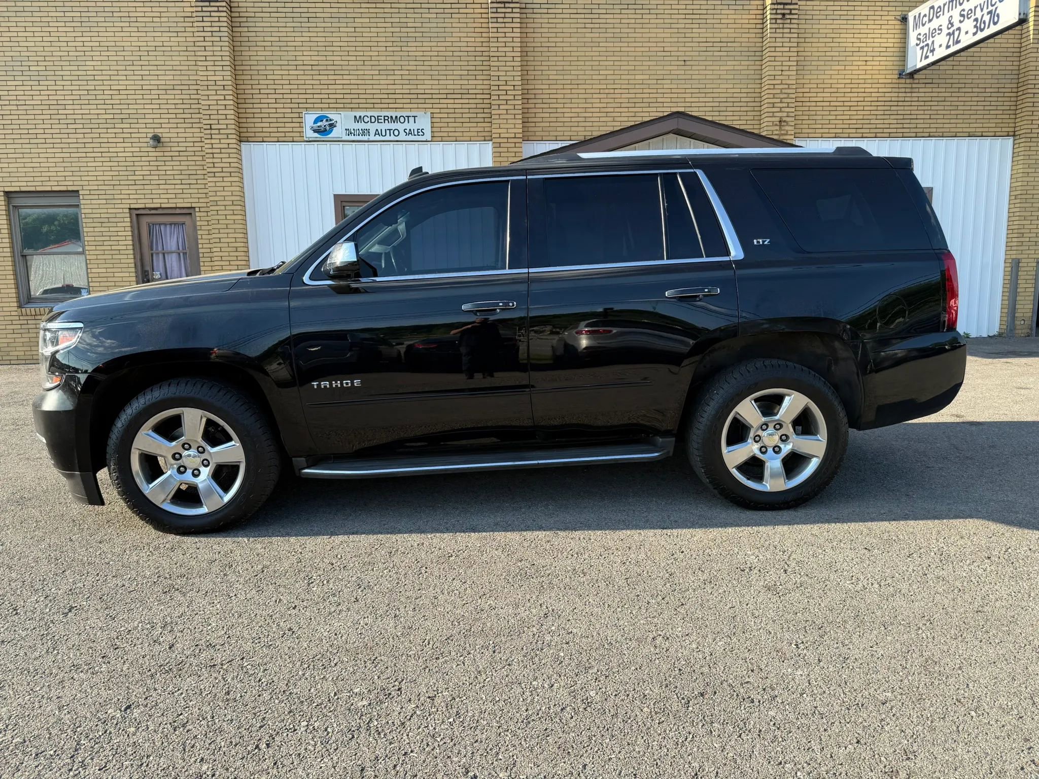 Used 2015 Chevrolet Tahoe LTZ AWD/4WD image 2