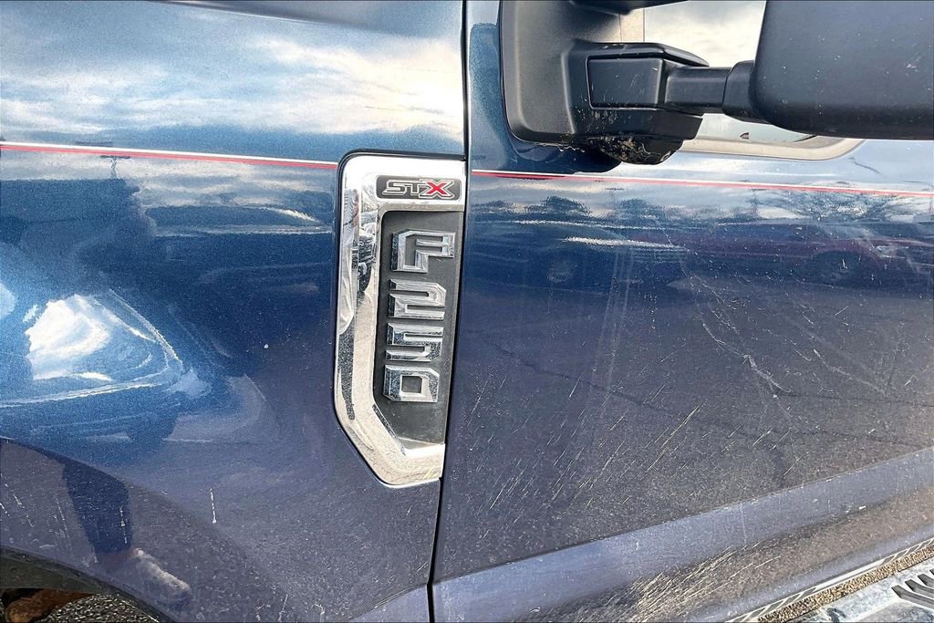 Used 2019 Ford F250 XL w/ STX Appearance Package image 7