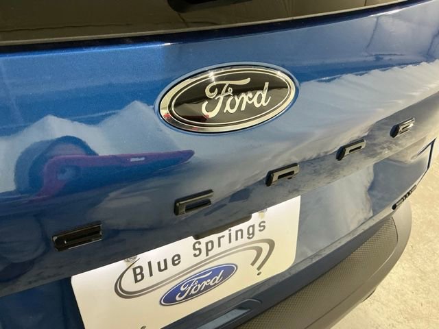 Used 2022 Ford Escape SEL w/ SEL Stealth AWD Package image 5