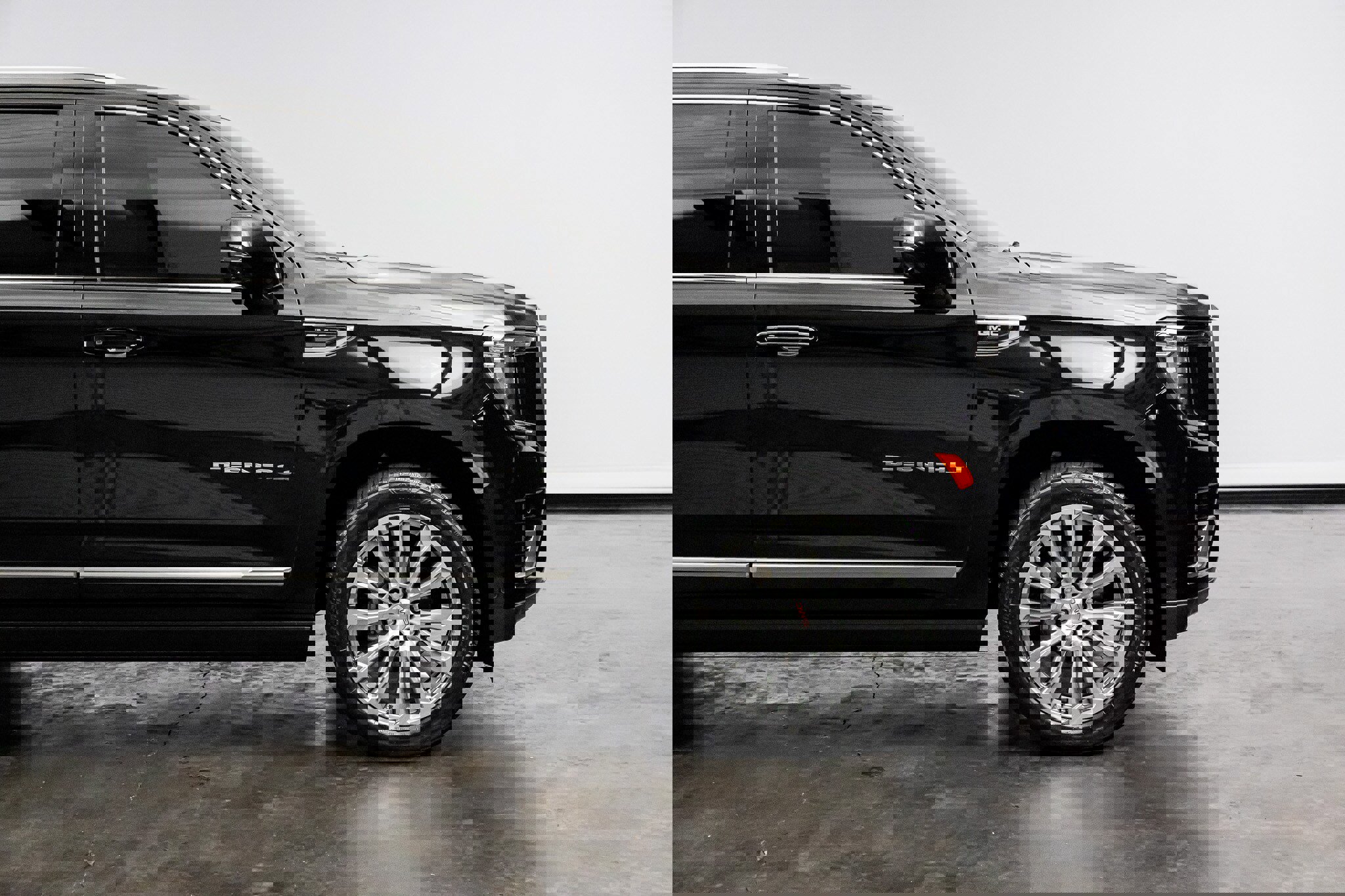 Used 2023 GMC Yukon Denali w/ Denali Reserve Package image 24