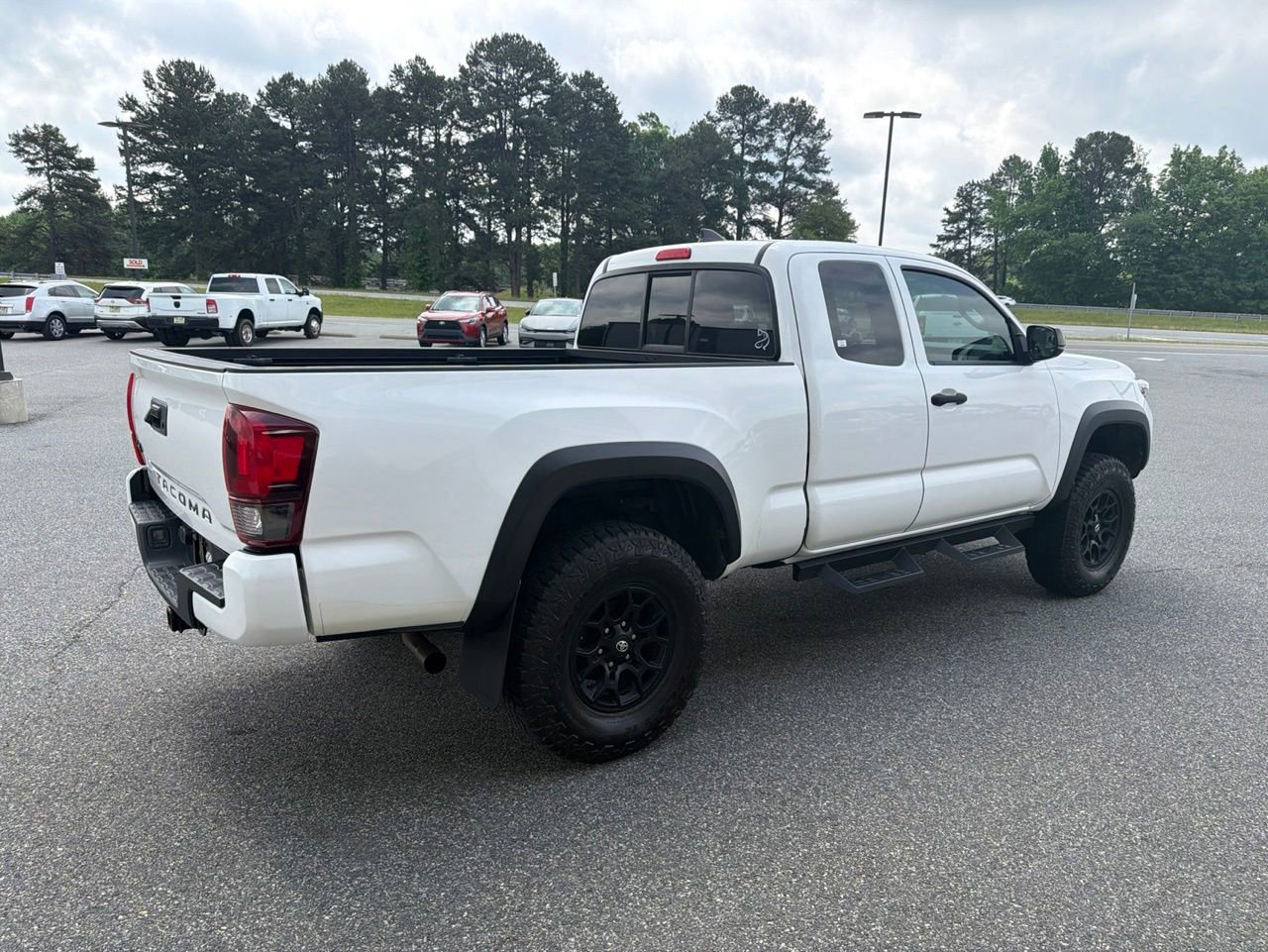 Used 2019 Toyota Tacoma SR w/ SX Package AWD/4WD image 8