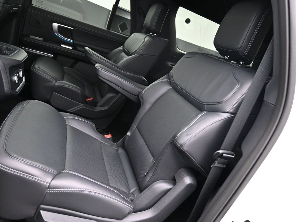 New 2025 Ford Expedition Max Platinum w/ Stealth Performance Package image 21