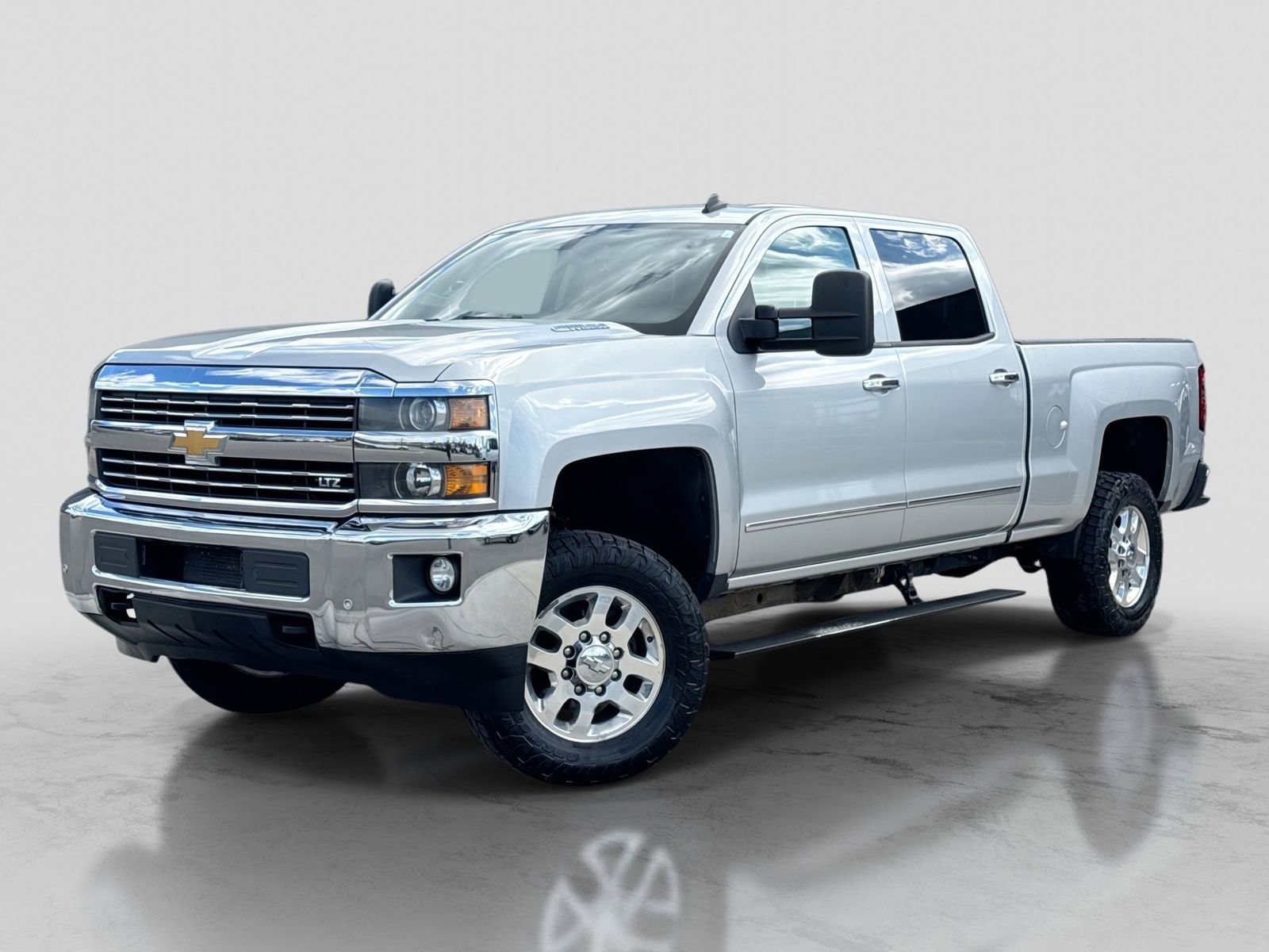 Used 2015 Chevrolet Silverado 2500 LTZ w/ Duramax Plus Package AWD/4WD image 1