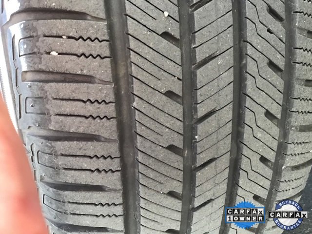 Used 2021 Toyota Venza LE image 16