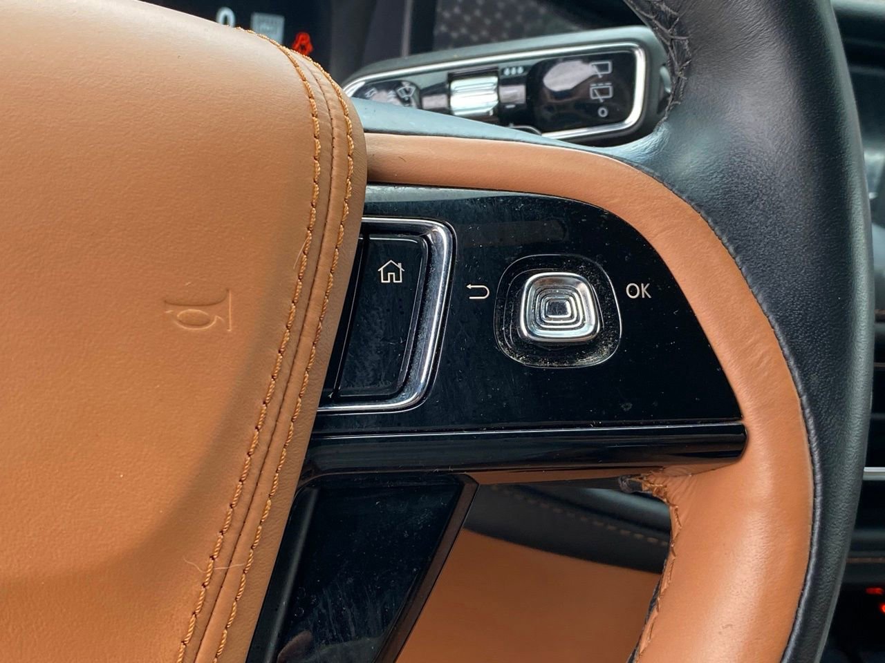 Used 2024 Lincoln Aviator Black Label w/ Dynamic Handling Package image 28