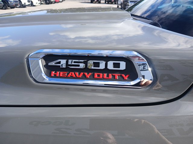New 2027 RAM 4500 Tradesman w/ Chrome Appearance Group AWD/4WD image 8