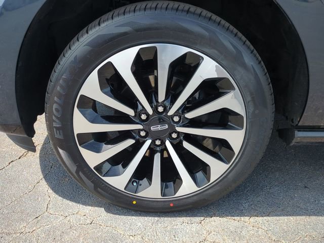 Used 2022 Lincoln Navigator Reserve image 10