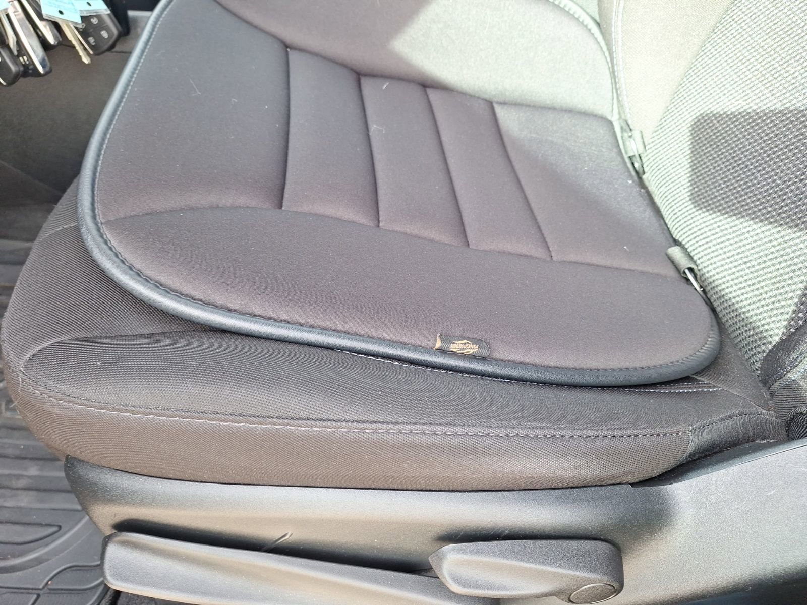 Used 2019 Jeep Cherokee Latitude w/ Popular Appearance Group image 16