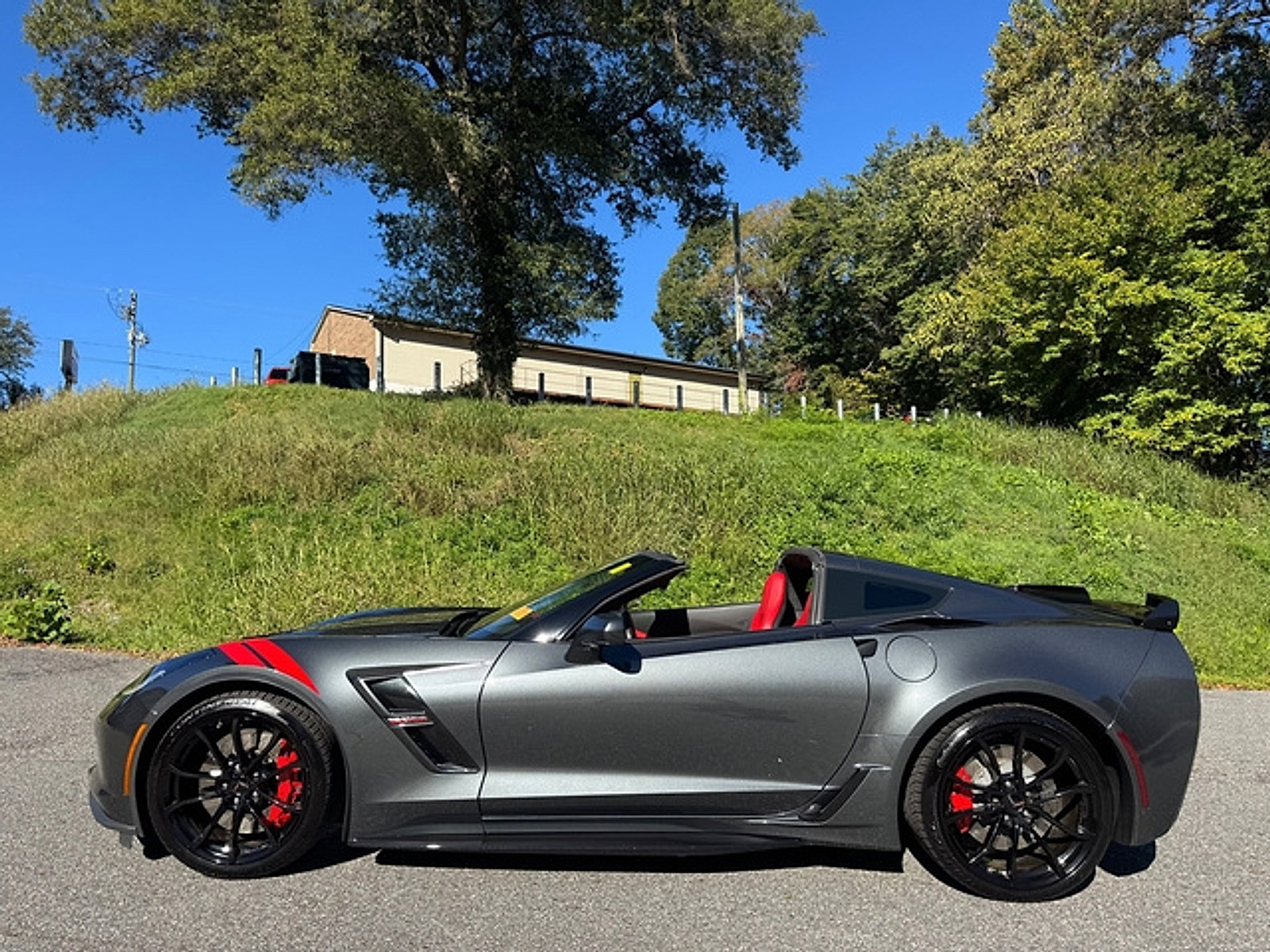 Used 2017 Chevrolet Corvette Grand Sport RWD image 28