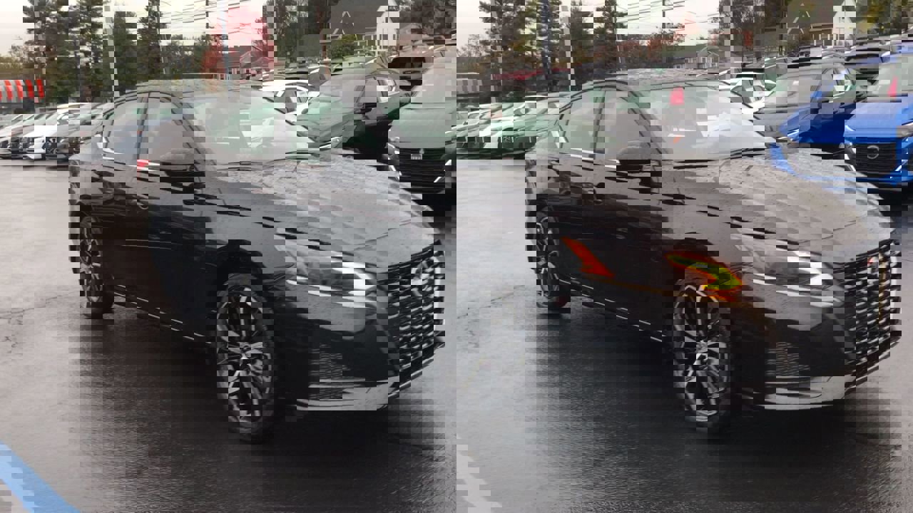 New 2025 Nissan Altima 2.5 SR w/ SR Premium Package image 2