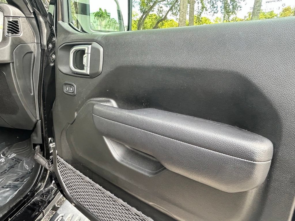Certified 2024 Jeep Gladiator Sport AWD/4WD image 29