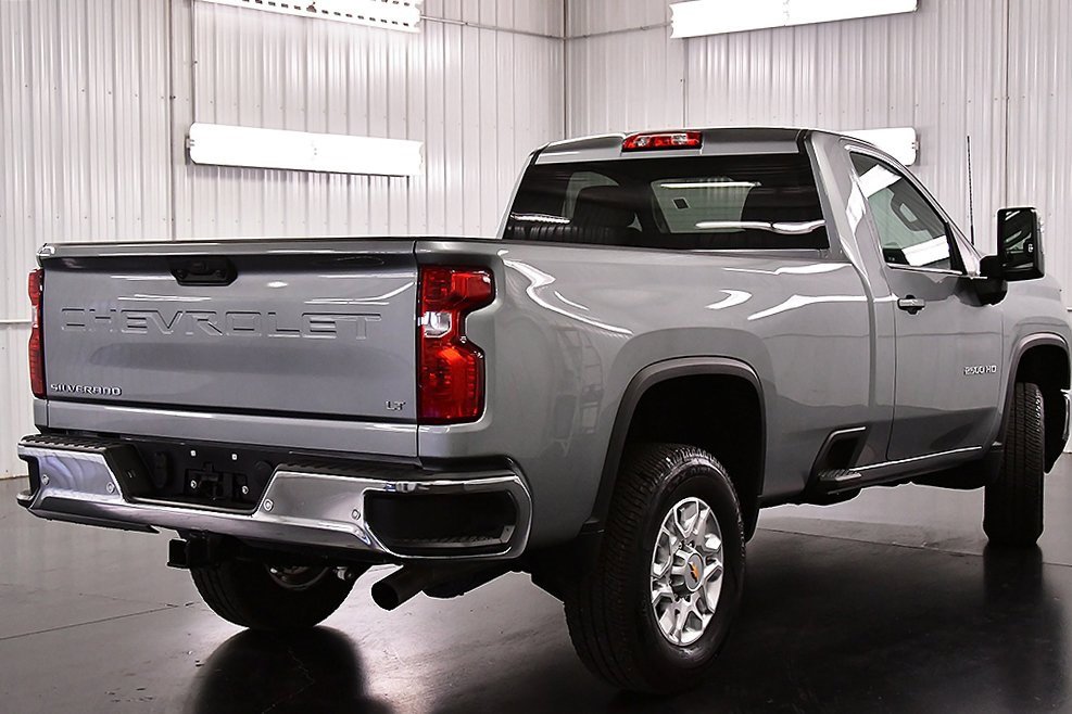 Used 2025 Chevrolet Silverado 2500 LT w/ Convenience Package image 7